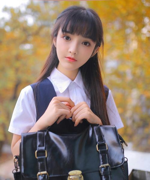 如何与女孩聊天打开话题（轻松引导对话话题，让交流更加顺畅）