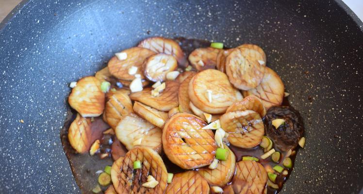 爆炒小鲍鱼，美味鲜香的佳肴（简单做法教你一次搞定）