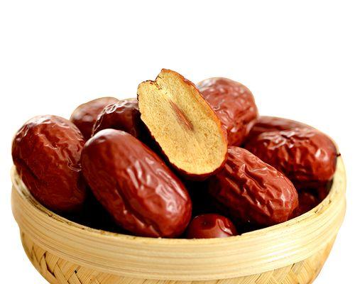 新疆干果之旅（探索新疆干果特产）