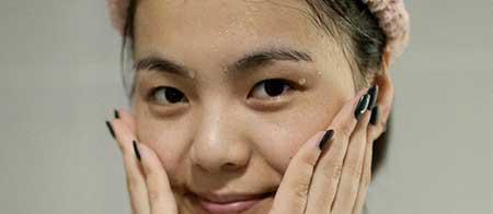 去除眼部脂肪粒的小妙招（无需手术的眼部脂肪粒祛除方法）