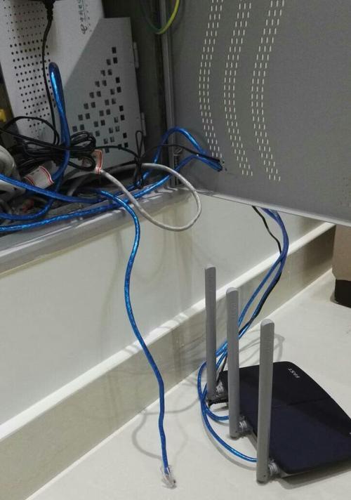 如何在家中设置两个无线路由器实现更强的网络信号覆盖（快速设置无线路由器的方法）