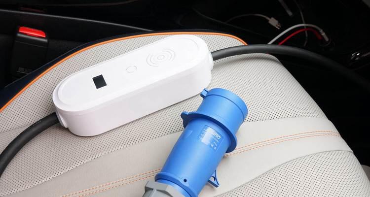 新款大电流充电器的使用方法是什么？使用中应注意什么？